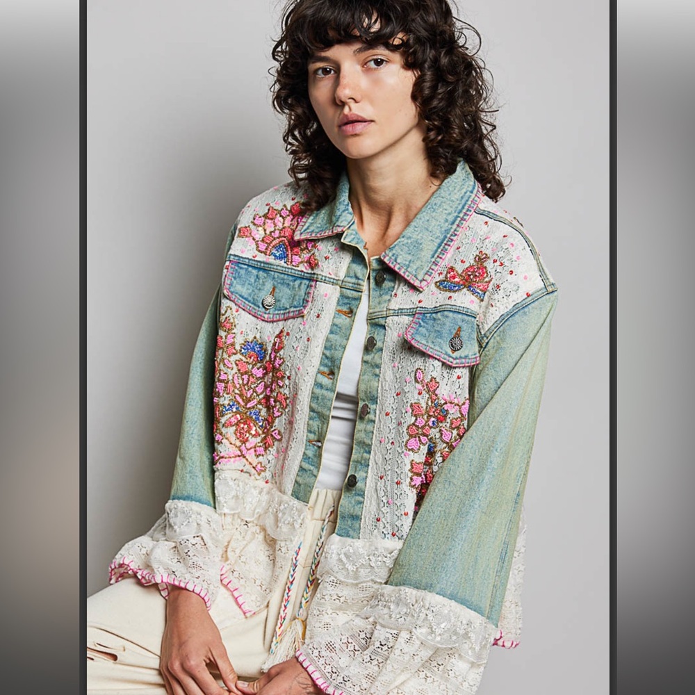 PS94–(🚨PRE ORDER 6/19) POL Embellished Floral Denim Jacket with Lace